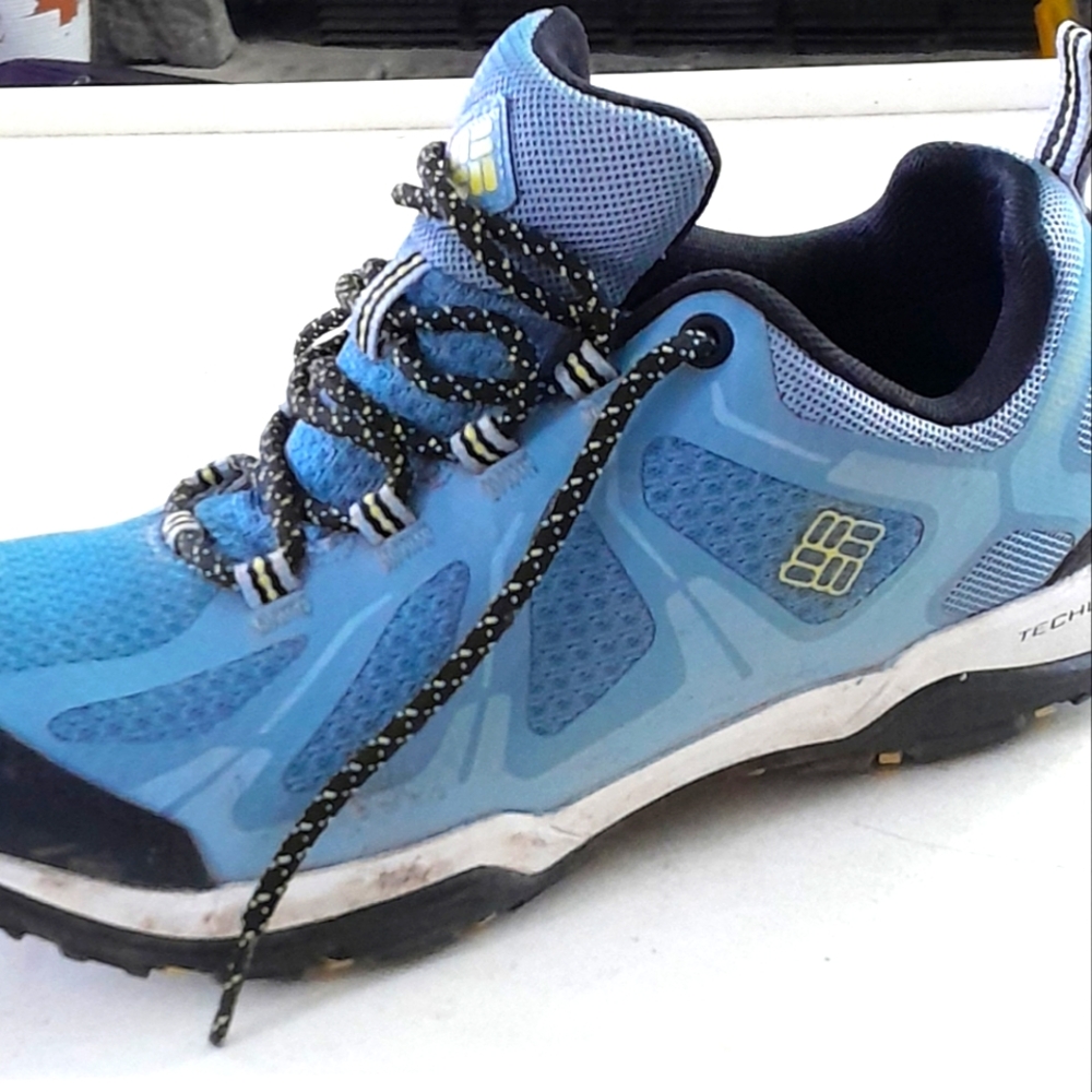 Columbia techlite omni grip hiking trekking shoes